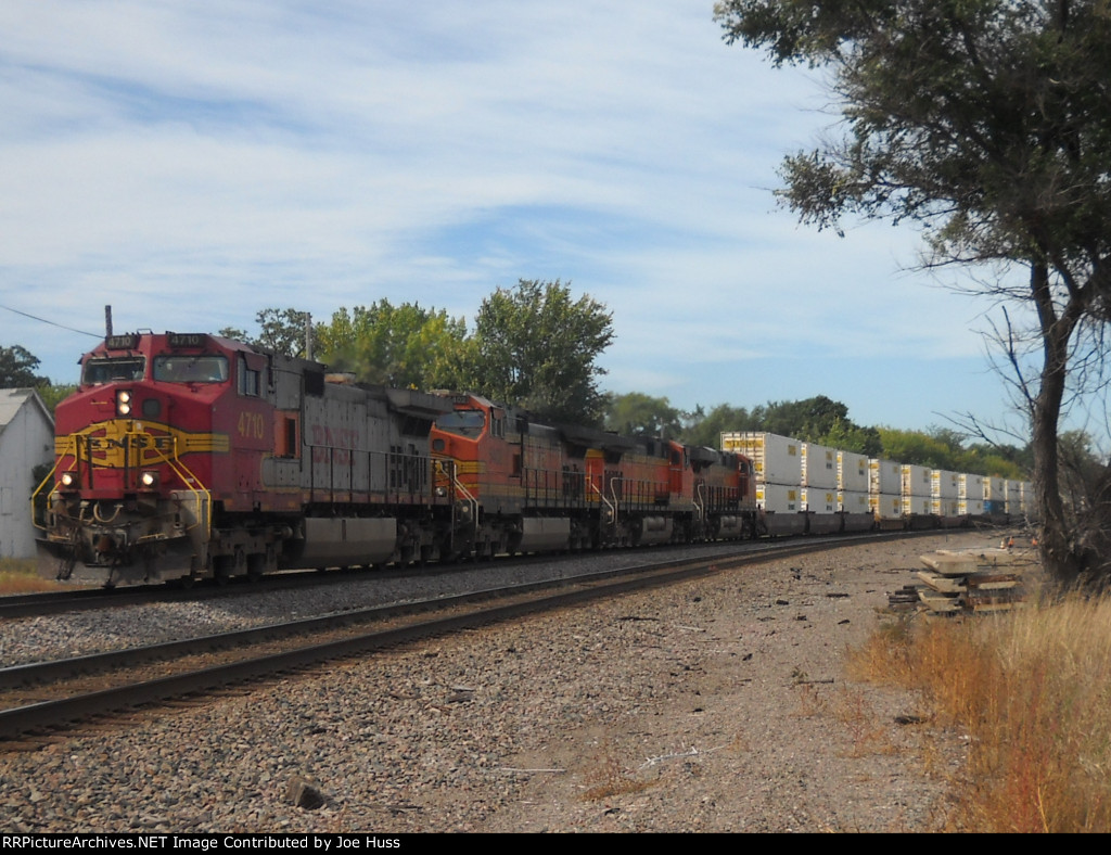 BNSF 4710 East